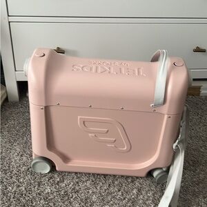 JetKids by Stokke Pink Ride-On Suitcase